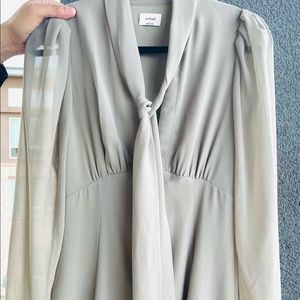 Elegant pale green dress!